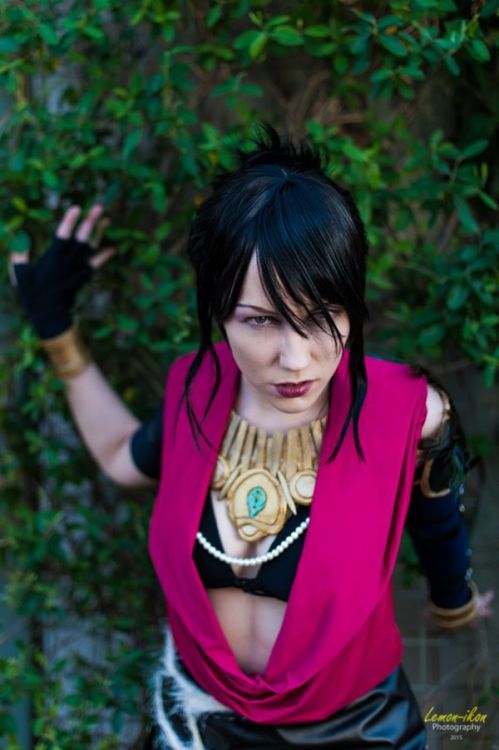 tifaia:Squeeballs! More Morrigan pics! :DI love my Vulcan gang sign at the end. That is probably my 