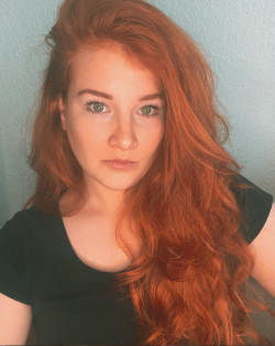 awesomeredhds02:kccate_Hellooooo is it me you’re looking fooooor 🎵_______________________________________#redhair #ginger #redhead #gingerhair#redhairdontcare #ruivoacobreado #redheadgirl#naturalredhead #redheadbeauty #gingersofinstagram