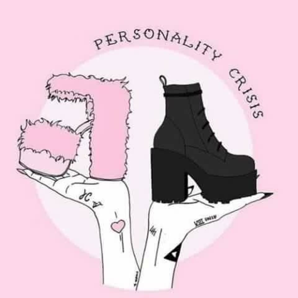 glitternsparklesprincess:  A littles crisis ! Whether to be cute and fluffy or dark