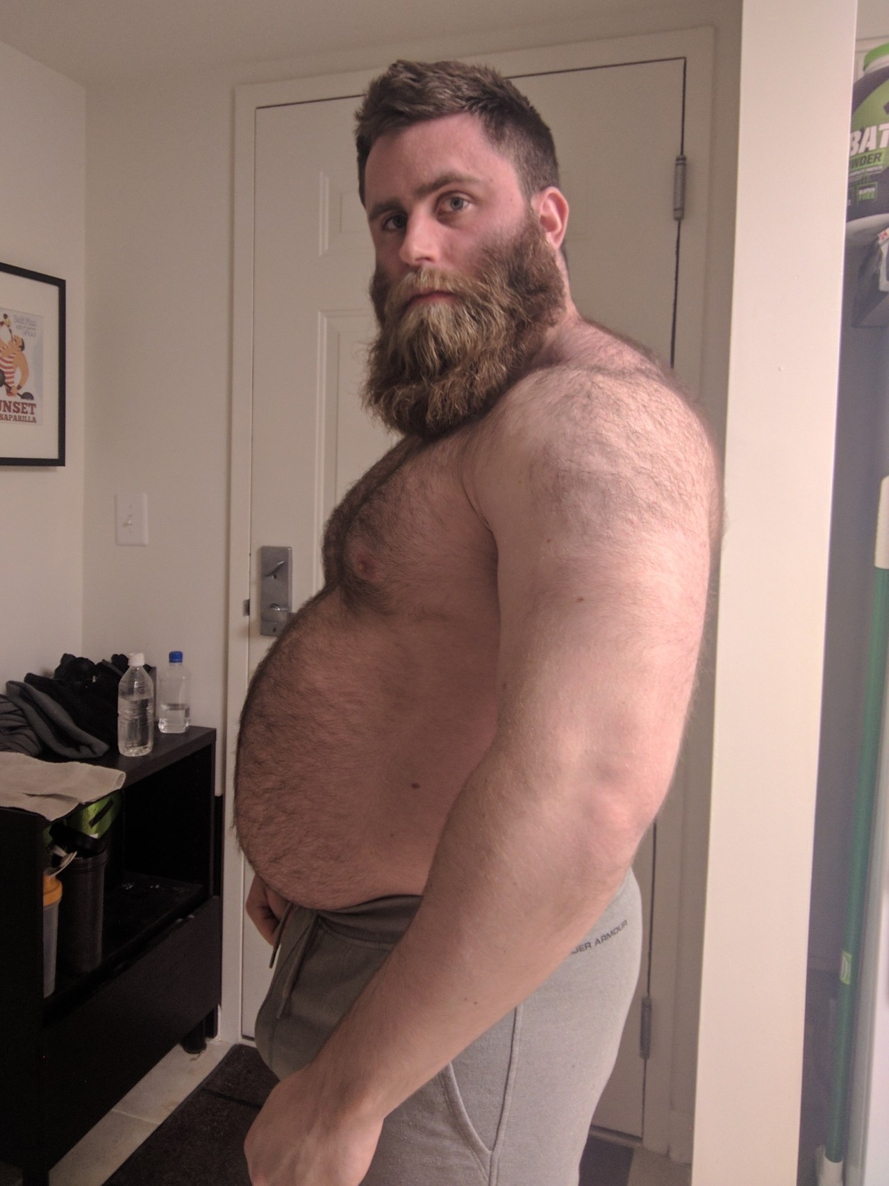 stupidgit:  270lb post-shake belly (and a little bit extra below the waist too 🐽).