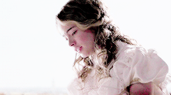 emmaswn:  “The way to read a fairy tale is to throw yourself in.”