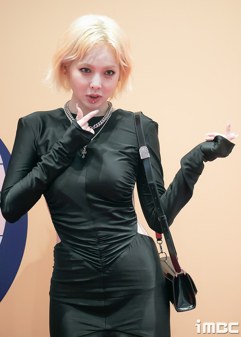 Hyuna attending the opening of pop-up store 'Bimba y Lola' : r/KimHyunA