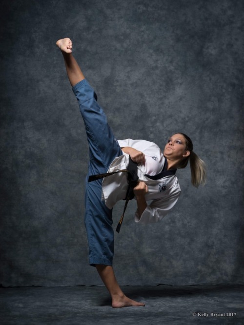 Porn Pics tkdgirl307:  Taekwondo Poomsae Side Kick.