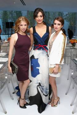 gentlemanboners:  Anna Kendrick, Emmy Rossum and Emma Roberts. https://www.snapchat.com/add/gentlemanboners