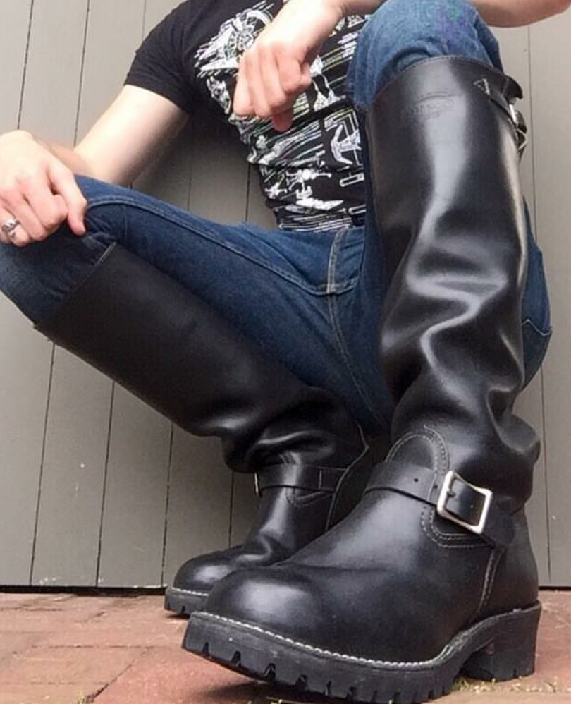 demonzachh88: FFUKKKIN LOVE Big BoSS boots //