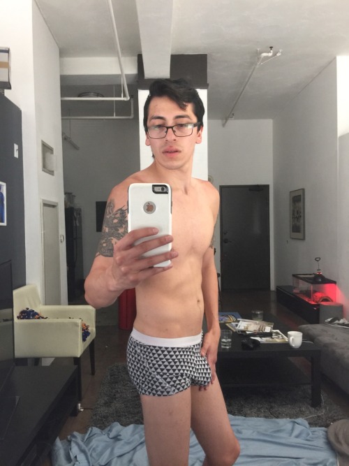 shylowwalkerxxx:  Hey guys if u haven’t follow my Instagram at shylowwalkerofficial and Twitter at shylowwalkerxxx