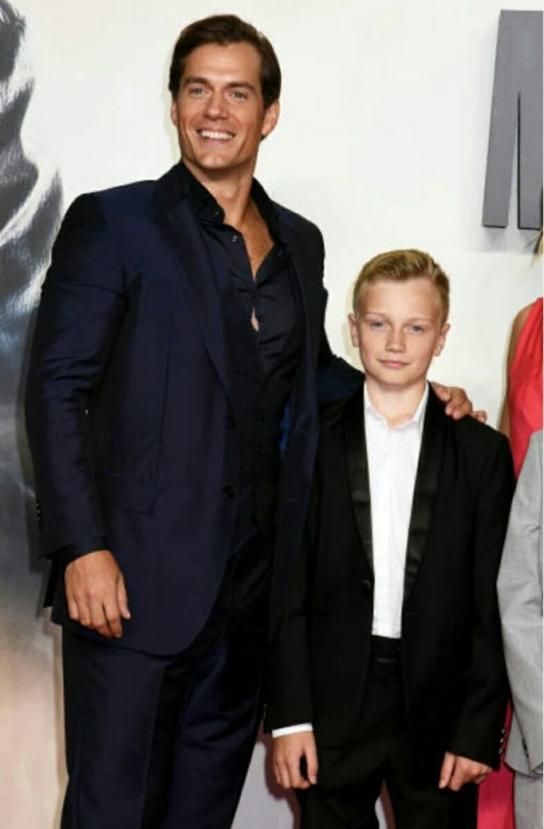 Cavill Family Explore Tumblr Posts And Blogs Tumgir
