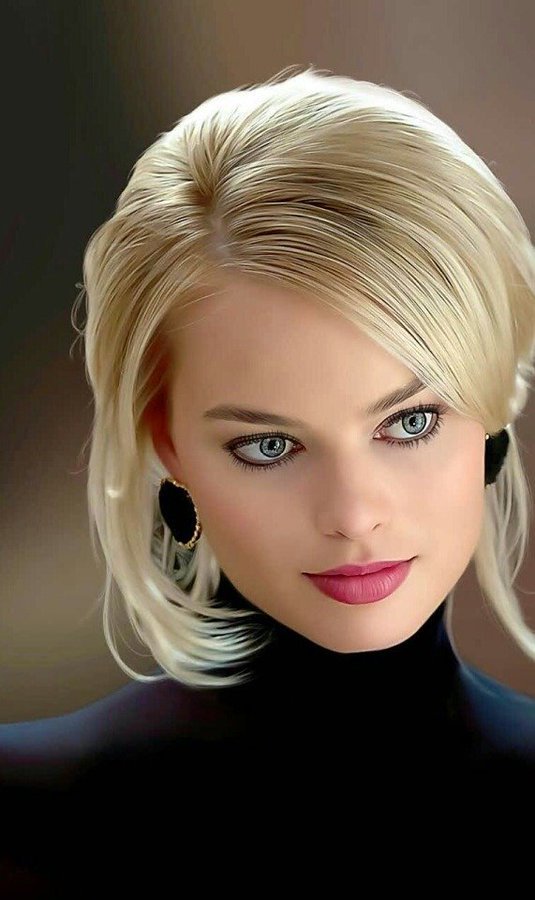 Margot Robbie