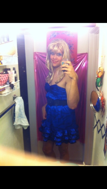 Porn photo annabrighteyes:  Pretty femme sexy blue dress