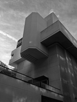 new-brutalism:  Salters’ Hall, City of