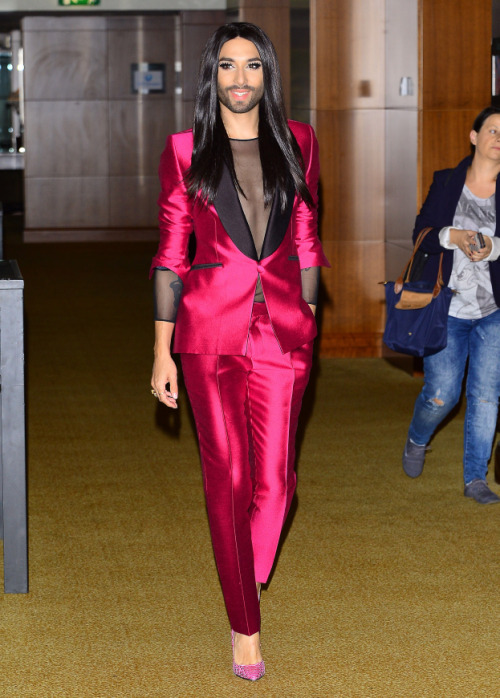 June 27, 2015Conchita in Poland, at the tv show  “Dzień Dobry Wakacje” in a suit fr