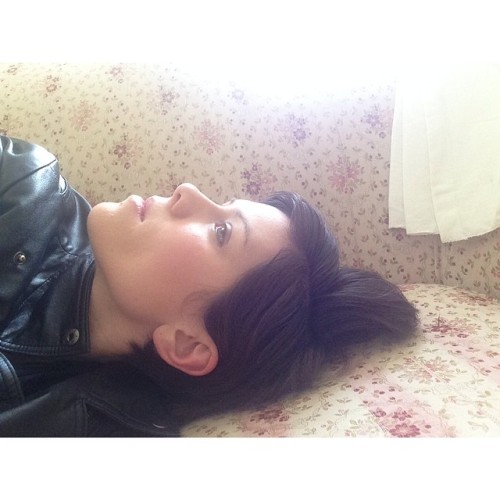teganandsara:  Sunday selfie! Happy Easter!
