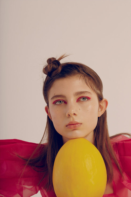 Lucia photographed by Ilaria Taschini for KUNST Magazine. Styled by Ginevra S. Menon, Hair & Mak