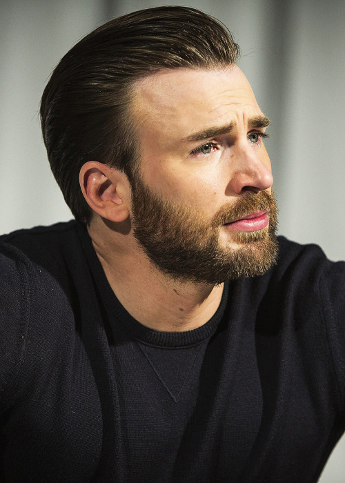 chrisevanslive: CHRIS EVANS at the CACW press conference, 2016.