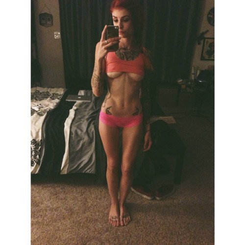 XXX tristyntothesea:  Weird tummy days #fitnessfriday photo