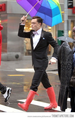 siiiiiicckk:  Can we just take a moment to appreciate Chuck Bass?