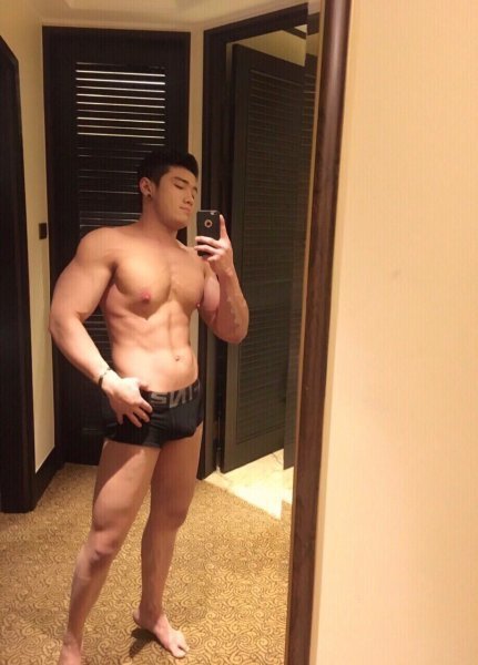 ithinkaboutfuckingyouallthetime: asiancuteboy997:That dick  Fuck me