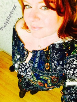 prettylilredhead:  I got a pretty new dress