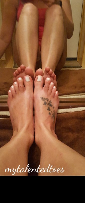 Porn photo mytalentedtoes:  Mirror selfies for #footfettishfriday