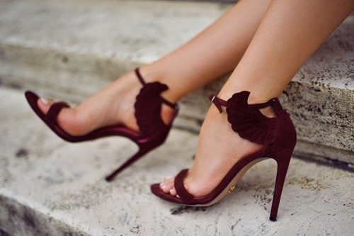 I would die for these shoes. I’d be a fallen angel :)