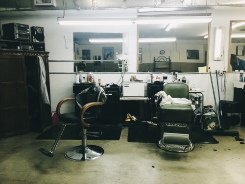 malcjax:My uncle’s barbershop/barber shcool. My uncle started this school to give folks on the easts