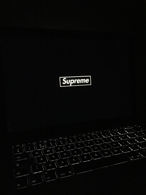 XXX Supreme photo