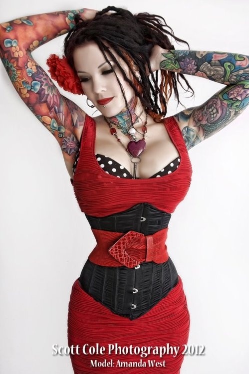 corset-ladies:  Corset http://corset-ladies.tumblr.com/