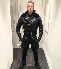 glovefuckforever: THE PERFECT LEATHER MASTER What a commanding