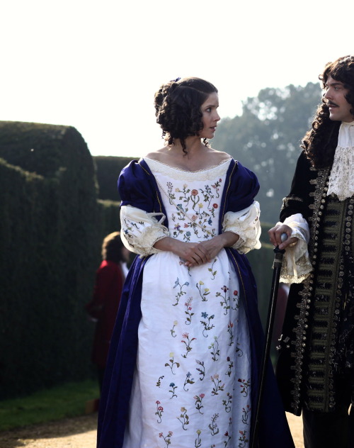 the-garden-of-delights: Sonya Cassidy as Catherine of Braganza in The Great Fire (TV Mini-Series, 20
