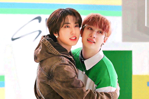 HAN (+ CHAN) SKZ TOY WORLD VCR