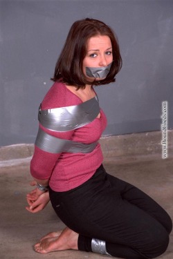 wrapspirit:  I really want to tie my gf like this, with lots of tape. 