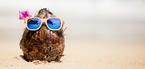 #BeachThursday‘MAD COCONUTS’ Wooden SunglassesGo: MAD COCONUTS***SHARE your Fashion News and Special