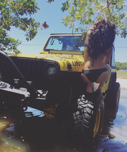 Porn Pics briguyflorida:  Sexy ass jeep girl Brandi