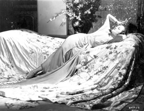  Myrna Loy ~ The Mask Of Fu Manchu (1932) 