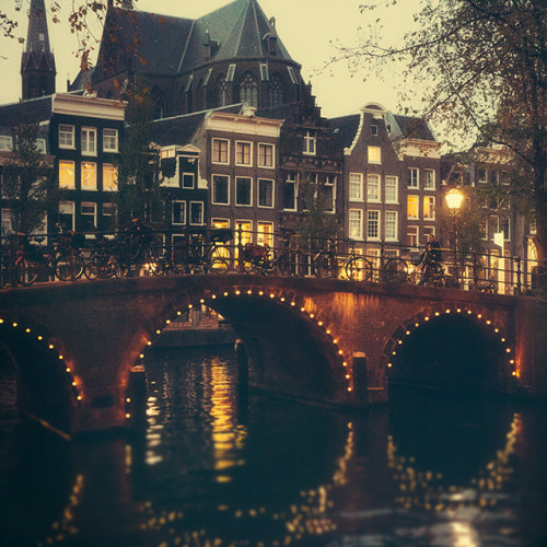 reynoldsdee:  Amsterdam by Irene Suchocki    