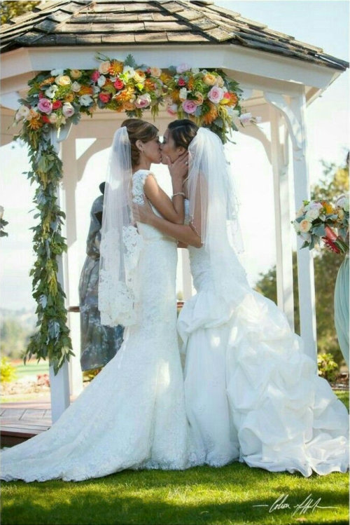 Ashley and Angelas’s amazing Santa Cruz wedding ph Colson Griffith