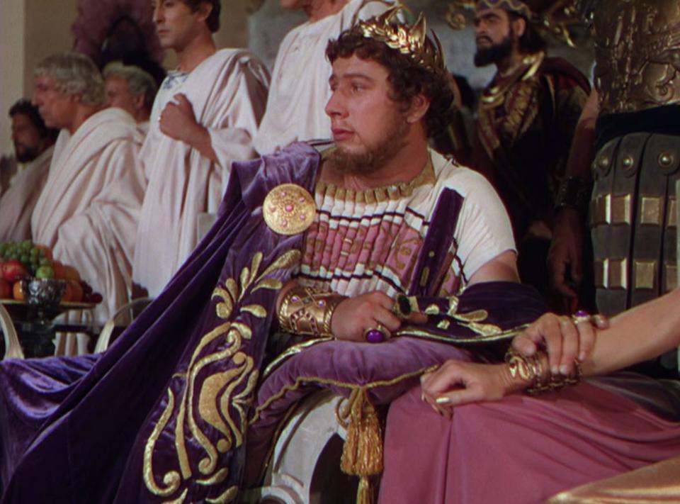 Peter Ustinov wearing a Roman costume Photo Print - Item # VARCEL683487 -  Posterazzi