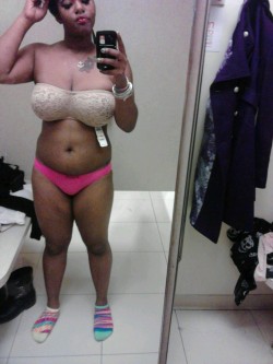 pussandboooobs:  Bra shoppin 