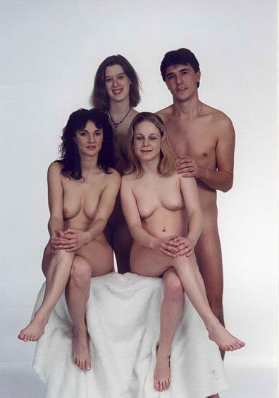nackterchris1972:  Eine nackte Familie Teil 1 a nude family part 1 