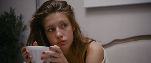 blckgorl:  Blue is the Warmest Color (2013)Directed by	Abdellatif Kechiche 