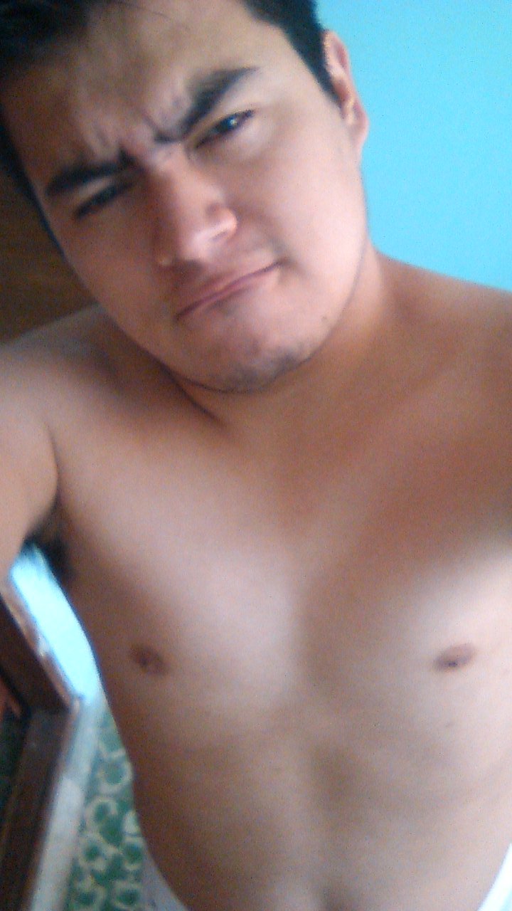 gusgameaholic:  Early tummy Tuesday photo set,  trying to start the day with good