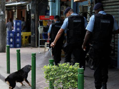 pokehidden:  i live in são paulo, brasil. the vinegar rebellion, as we’re calling, is happening everywhere and is being violently repressed by the police. dozens of pics are being posted online showing all the violence. but none of ‘em screams “ABUSE”