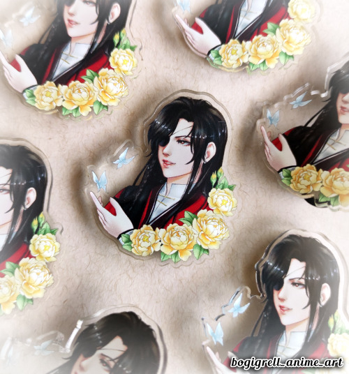 My very first acrylic pins  Designed by me!Yeah I’m a big Hualian fan  Hope you like these little pi