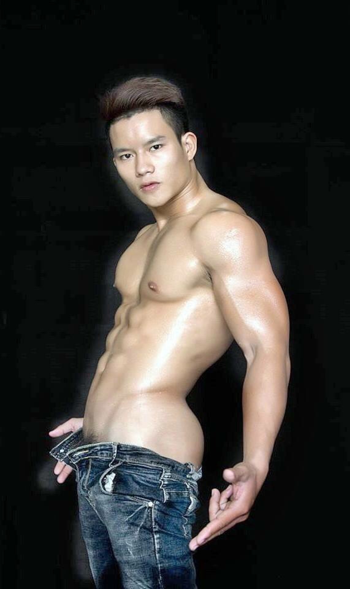 hoangnamlau:  Đừnggggggggggggg…. Dừng lại :)) 