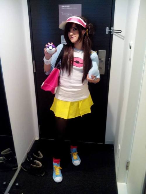 One of the few Mei cosplayers to actually wear the characters canon tights (many others are lazy and