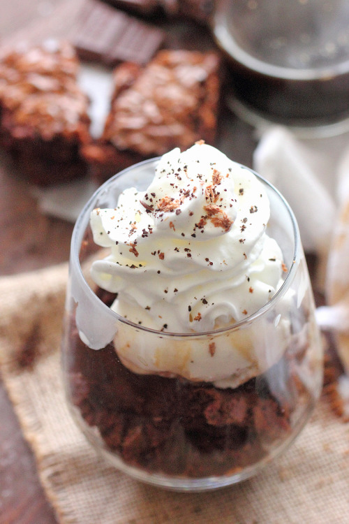 do-not-touch-my-food:Brownie Affogato Sundaes