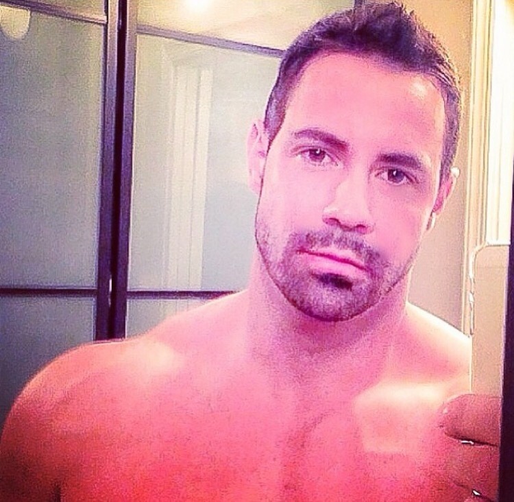 jboys20:  💕JEZEBEL’S HUNK OF THE DAY💕  My daddy is all muscle 😘  Follow