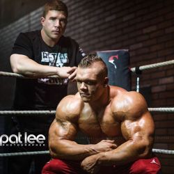 drwannabe:  Dallas McCarver by Pat Lee