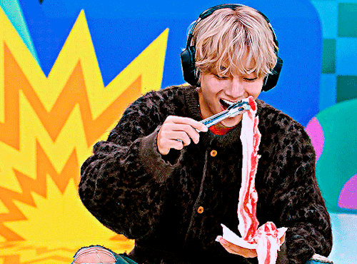 V Makes It Rain At Spotipoly