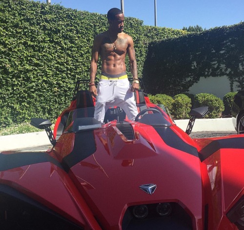 celebrityeggplant:  Safaree Samuels Body and Bulge